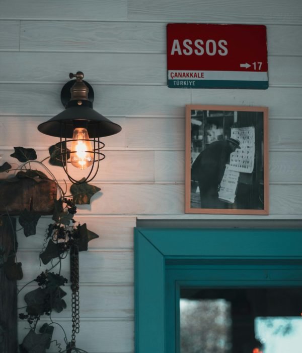 Assos
